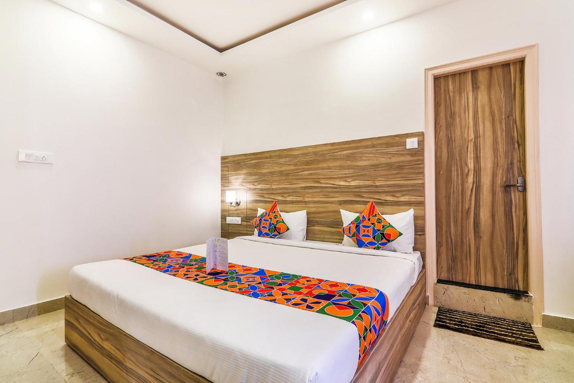 Fabhotel Vista Suites - Frazer Town Bangalore Bagian luar foto